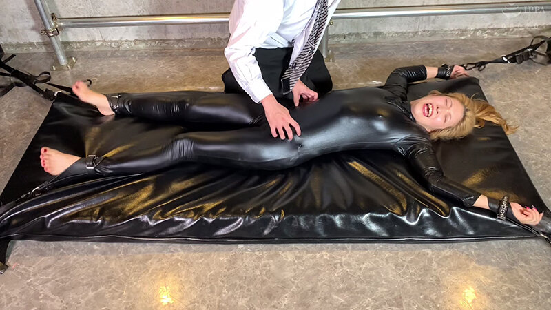 「有賀みなほが挑む拘束くすぐりSM拷問|お姉さん系女優の限界プレイ動画」のサンプル画像6枚目