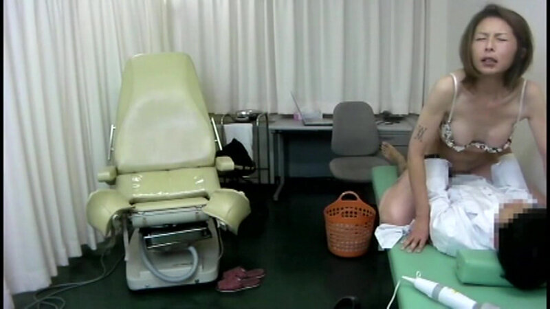 「【素人女性多数】産婦人科診察室の羞恥盗撮映像コレクション|リアルのぞき系ドキュメント」のサンプル画像15枚目