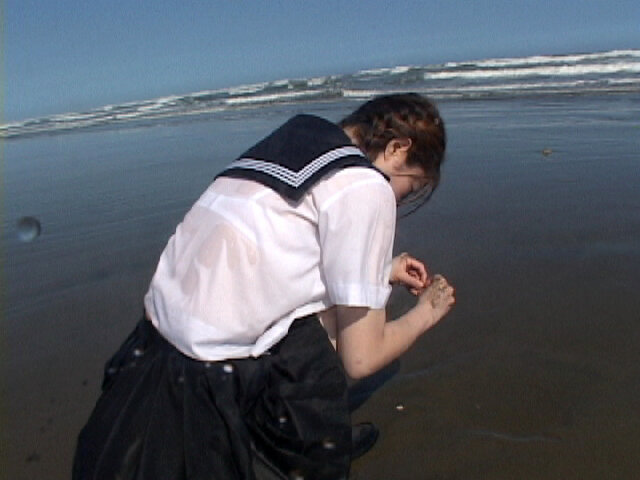 「【セーラー服】濡れ透けフェチ必見！制服JKの恥じらい姿がエロ可愛い人気動画」のサンプル画像8枚目