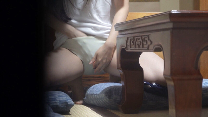 「【月野かすみ・橘京花・真木今日子】女子大生・OLの隠し撮りオナニー映像！リアルなアクメの瞬間を収録」のサムネイル