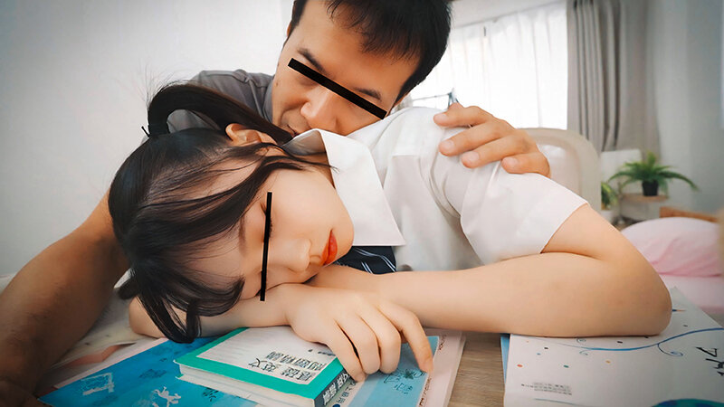 「【パイパン美乳】家庭教師が教え子に中出し＆潮吹きさせる禁断の寝取り映像」のサンプル画像9枚目