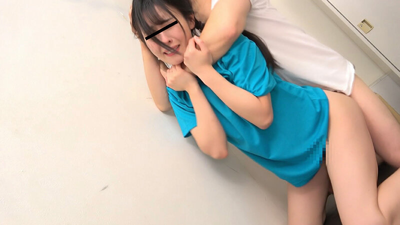 「【素人】巨尻キャリアウーマンをジムのロッカーで中出し！局部アップで魅せる濃厚セックス」のサンプル画像15枚目