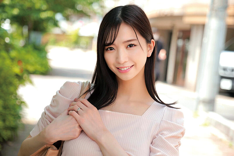 「【素人人妻】巨乳美乳の欲求不満奥様が童貞君に騎乗位で中出し筆おろし♪ナンパ企画」のサンプル画像2枚目