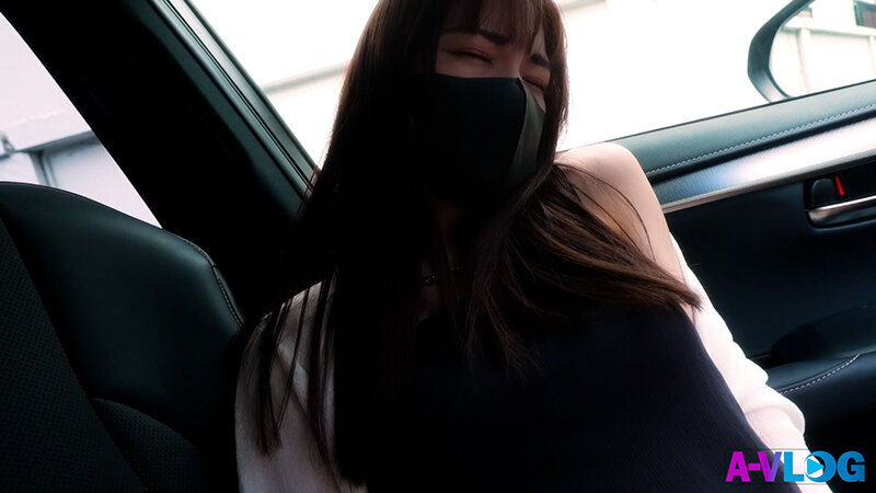 「【素人女子大生】コスプレ美女とカーセックス中出し!今どき女子の本音の恋愛事情を暴露」のサンプル画像4枚目