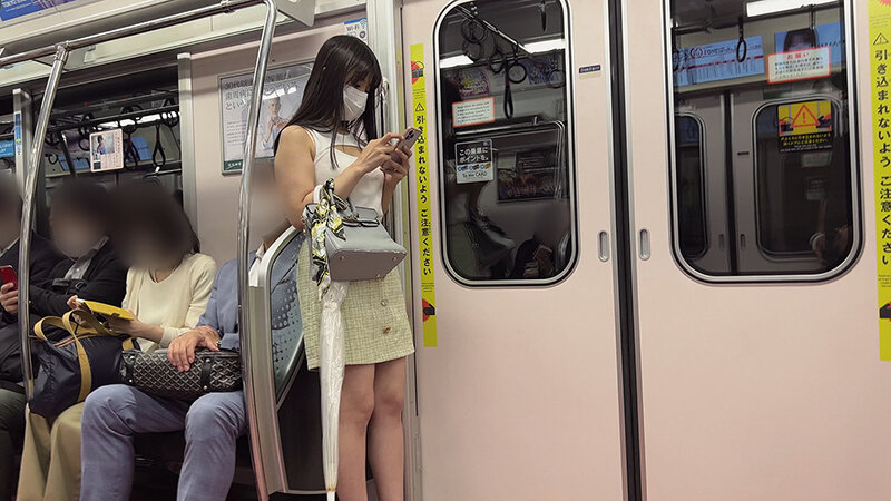 「【素人】巨乳美女を狙った盗撮映像から中出しまで収録した追跡ドキュメント4名分」のサムネイル