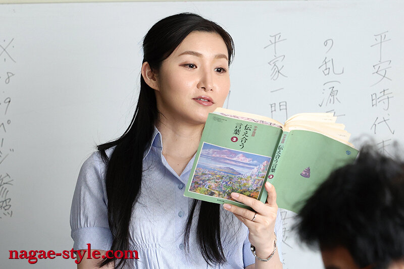 「あずま鈴が魅せる熟女お母さんの3P・4P!家族旅行で起きた禁断の複数プレイ体験」のサンプル画像20枚目