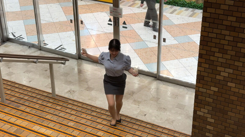 「真白ふわり OL後輩との濃厚キス・接吻から顔射まで あざと可愛い笑顔に癒される社内恋愛動画」のサンプル画像14枚目