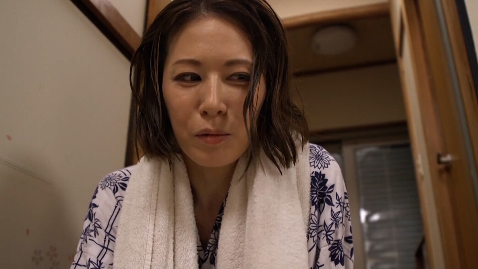 「娘婿との一夜の過ちに女の悦びを思い出し性欲にのめり込む義母。本能丸出しの肉欲セックスに溺れる！」のサムネイル