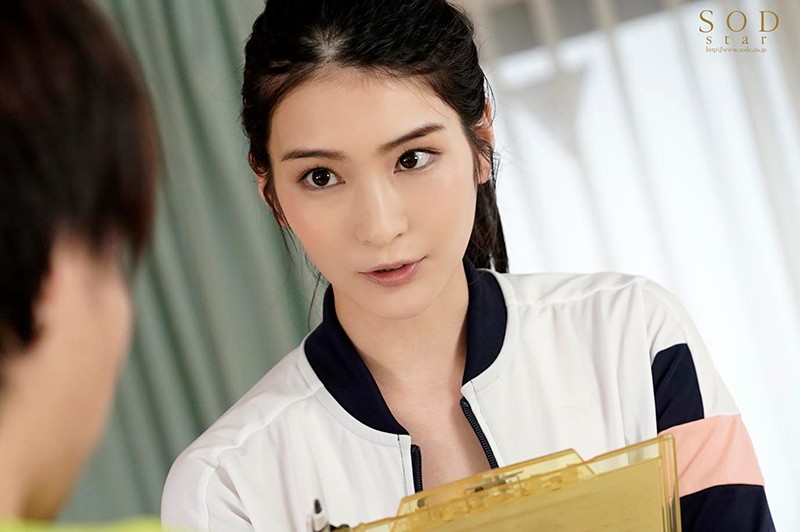 「本庄鈴のスレンダー女教師が魅せる情熱フェラと顔射プレイ|陸上部顧問の特別指導」のサンプル画像6枚目