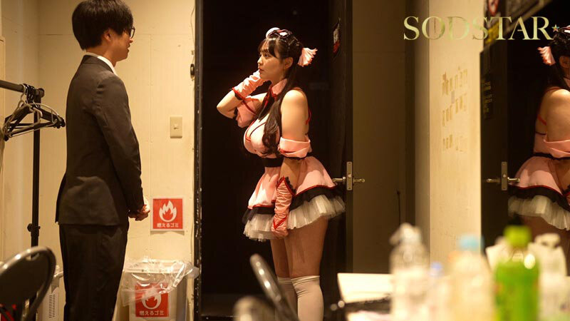 「恋渕ももな 超乳アイドルが中出し解禁!エロすぎる巨乳担当との禁断コラボ作品」のサンプル画像5枚目