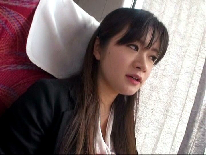 「【人妻不倫】欲求不満な主婦が温泉旅行で乱交プレイに溺れる背徳の人妻ドラマ」のサムネイル