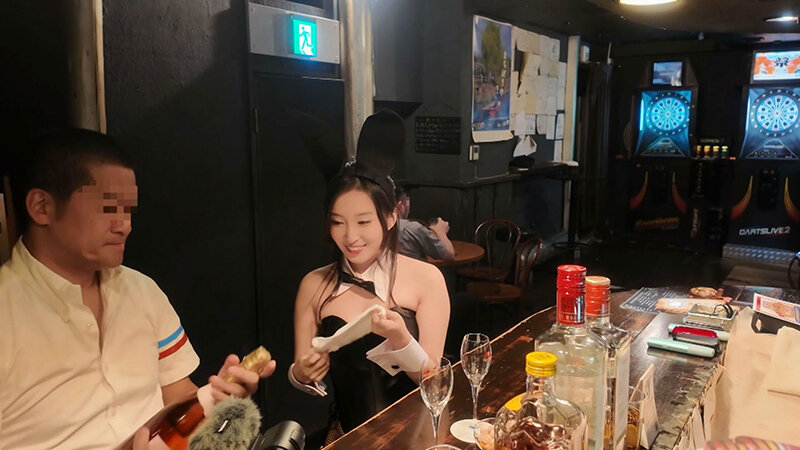 「月野かすみ 巨乳バニーガール痴女が中出しハメ撮りデート 人妻の甘い淫語責めにM男悶絶」のサムネイル