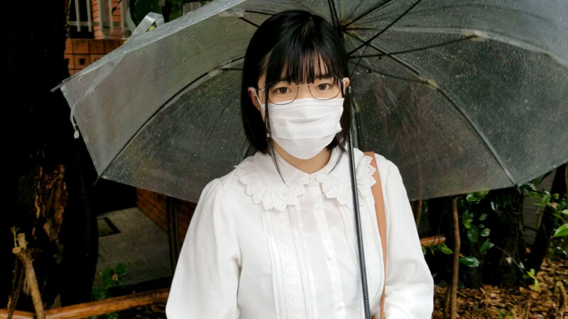 「メガネ地味子の隠れ巨乳ボディ披露｜スレンダー素人娘のギャップ萌え作品」のサムネイル