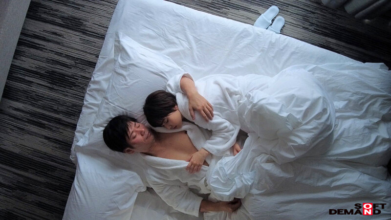 「スレンダー美少女OL柴崎はるの初中出し体験!会社帰りホテルで朝まで濃厚プレイ」のサンプル画像18枚目