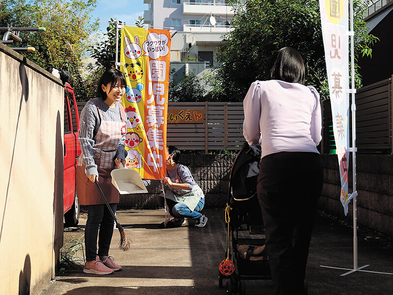 「柏木こなつが魅せる濃厚キス×パイズリ×中出し不倫！巨乳痴女の誘惑がヤバすぎる」のサンプル画像2枚目