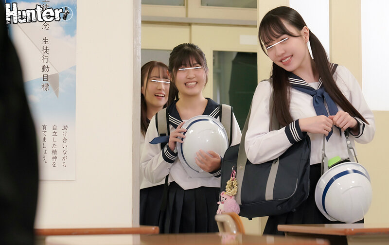 「【セーラー服ハーレム】田舎転校で女子だらけ!騎乗位で中出し三昧の危険な青春ラブストーリー」のサンプル画像3枚目