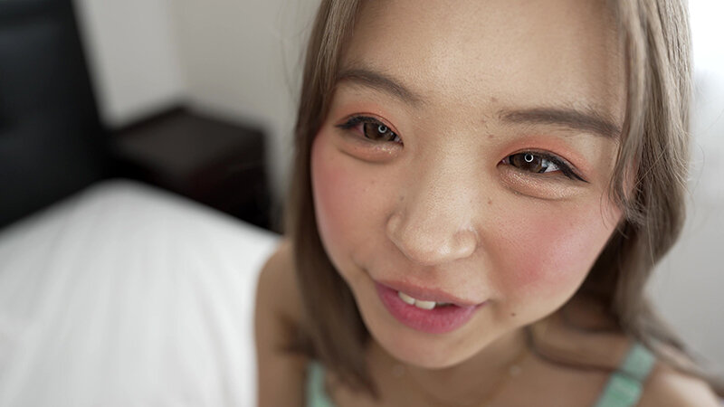 「【菊池はる】美人お姉さんを街角ナンパ！素人感満載のリアル個人撮影映像が話題」のサンプル画像2枚目