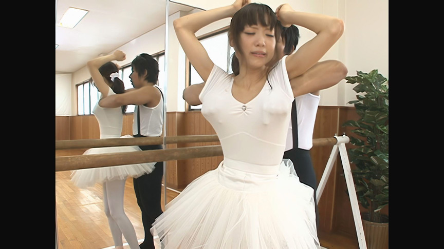「【 AI リマスター版 】超スレンダー美人バレリーナ 細野彩夏(20歳)」のサンプル画像3枚目