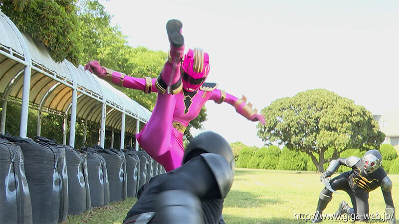 「渚みつき・上白美央が女戦士に変身！ヒロインピンチの特撮アクション作品を徹底レビュー」のサムネイル