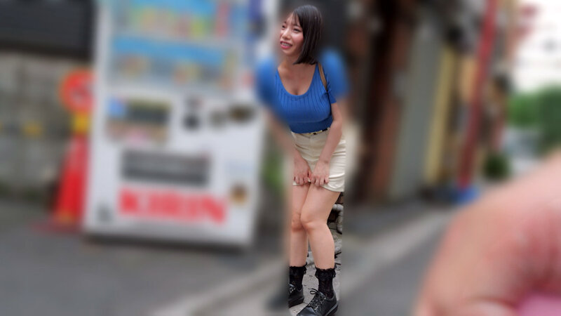 「九井スナオが野外露出デートで中出しハメ撮り!巨乳巨尻美女の羞恥プレイ」のサンプル画像2枚目