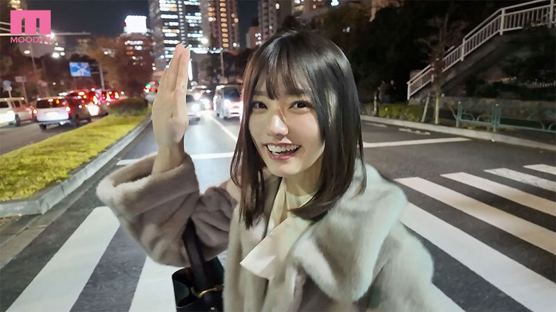 「宮下玲奈のハメ撮り動画｜スレンダー美少女がバックで感じる配信限定SEX」のサンプル画像2枚目