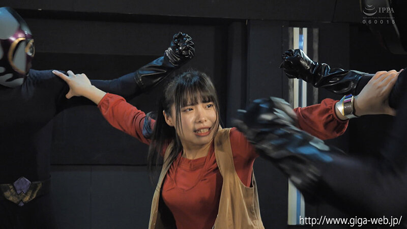 「鈴音杏夏が女戦士に変身！女レッド陥落の屈辱プレイで完全敗北する衝撃作品」のサムネイル