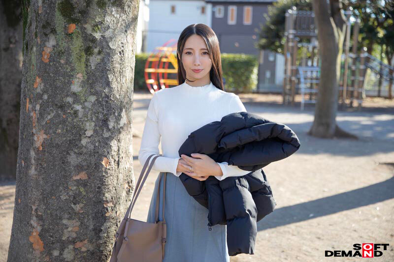 「玉井晴香ら人妻15名が魅せる初撮りフェラ&中出し体験!興奮の17SEX収録総集編」のサンプル画像13枚目