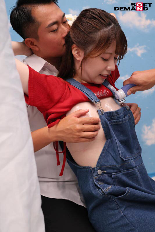 「マジックミラー号 オーバーオール姿の美巨乳大学生限定!! 初めてのDEEP乳揉みで感度を上げて素人娘とガチSEX」のサンプル画像20枚目