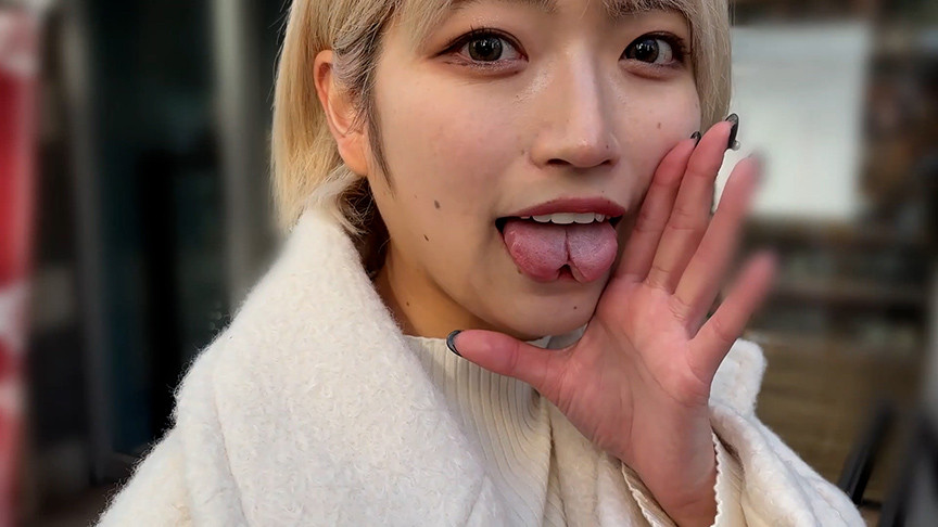 「【素人美容部員】はるのちゃんの口内観察プレイ動画｜歯・舌・喉をじっくり接写【フェチ映像】」のサムネイル