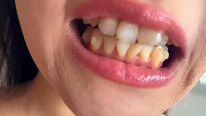 「【素人ナンパ】街角で声をかけたお姉さん店員みおりさんの恥じらい口内観察プレイ動画」のサンプル画像6枚目