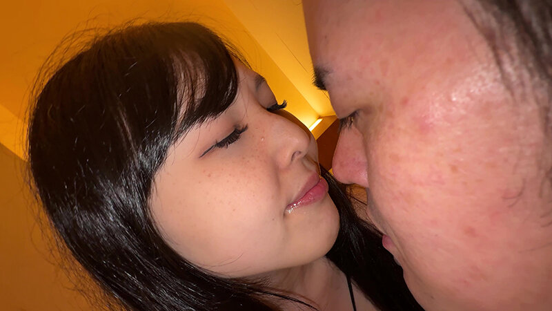 「横山夏希がナンパされた素人お姉さん風プレイ!濃厚キス責めで悶絶する個人撮影動画」のサンプル画像10枚目