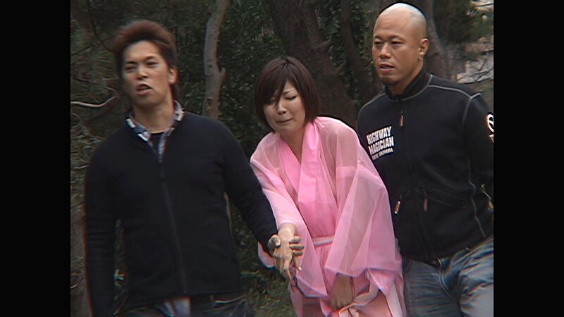 「瀬奈涼が温泉仲居コスプレで野外露出デート!羞恥プレイに挑戦する職業色々シリーズ」のサンプル画像3枚目