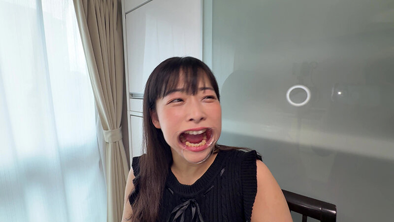 「【原美織】素人お姉さんをナンパ!個人撮影で魅せる舌ブラシ汚舌苔採取の衝撃映像」のサンプル画像19枚目