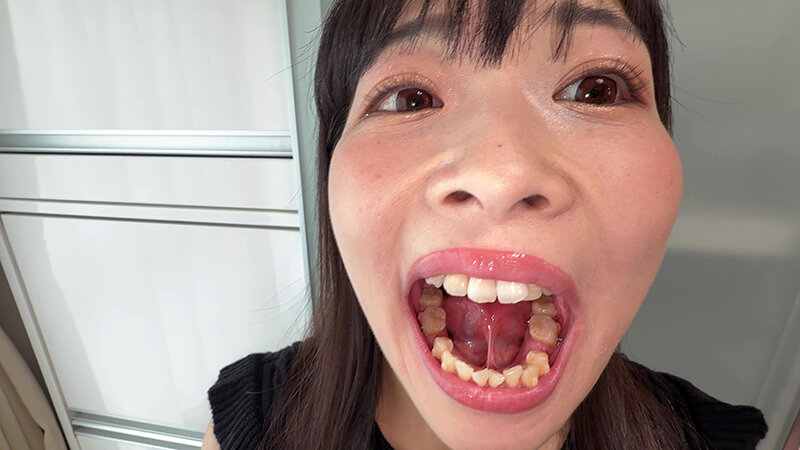 「【原美織】素人お姉さんをナンパ!個人撮影で魅せる舌ブラシ汚舌苔採取の衝撃映像」のサンプル画像3枚目