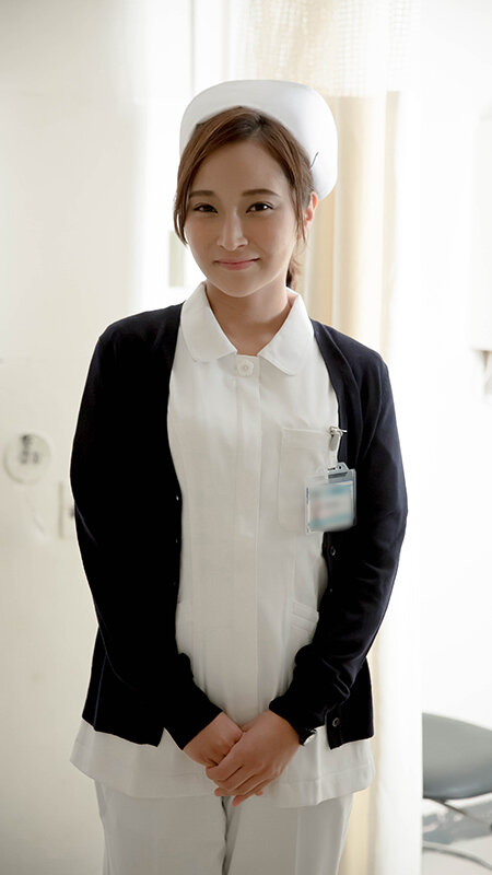 「【巨乳熟女ナース】声我慢で悶絶イキ！人妻看護婦のフェラ顔射中出し12人4時間」のサンプル画像17枚目