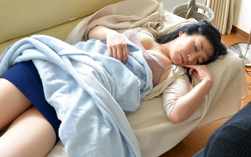 「山口敦子・宮前茜ら巨乳お母さん6人の禁断近親相姦中出し交尾コレクション」のサンプル画像12枚目