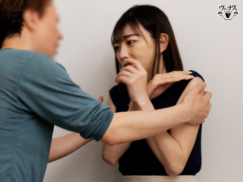 「蒼山愛奈が魅せる人妻NTR!隣人に寝取られる巨乳熟女の中出し背徳セックス」のサンプル画像4枚目