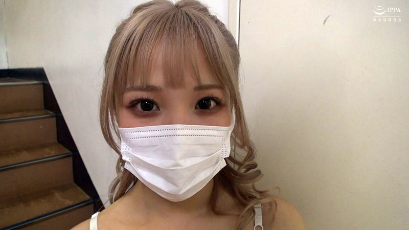 「【素人美少女】野外露出フェラ個撮映像!どこでも大胆にご奉仕する美女11人の過激プレイ集」のサンプル画像7枚目