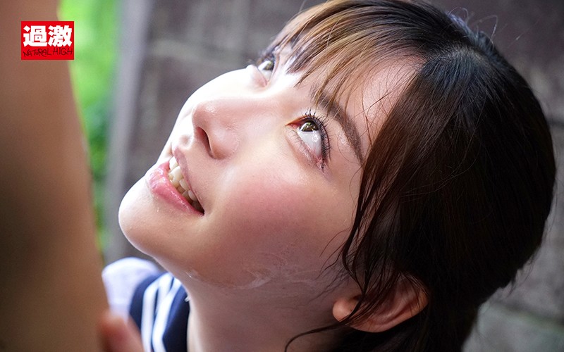 「深田えいみ 野外露出で顔射＆フェラ連続おねだり！セーラー服美少女JKの大胆プレイ」のサンプル画像13枚目