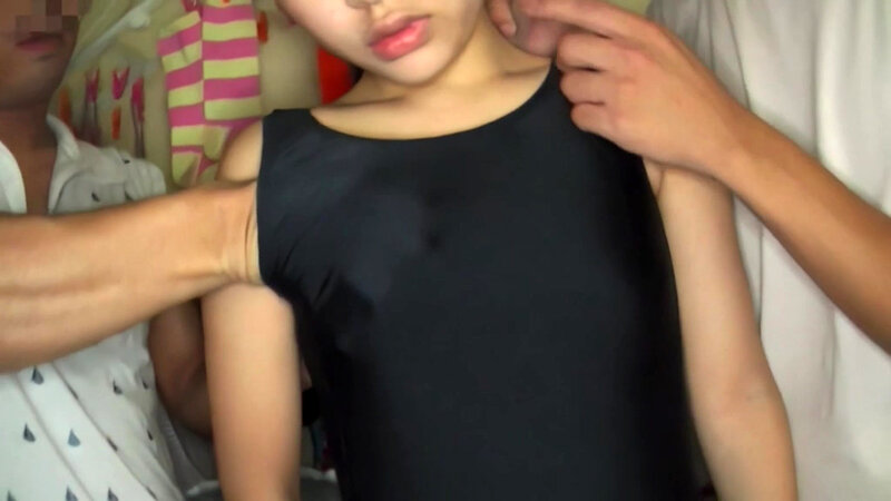 「【素人】パイパンミニ系美少女が恥ずかしいお漏らし＆中出しで乱れる高画質リマスター映像」のサンプル画像11枚目