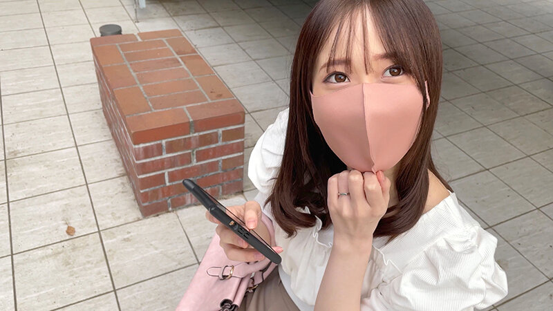 「【素人人妻】美乳痴女の若妻が騎乗位で中出しハメ撮り！あざとかわいい26歳の誘惑テクニック」のサンプル画像4枚目