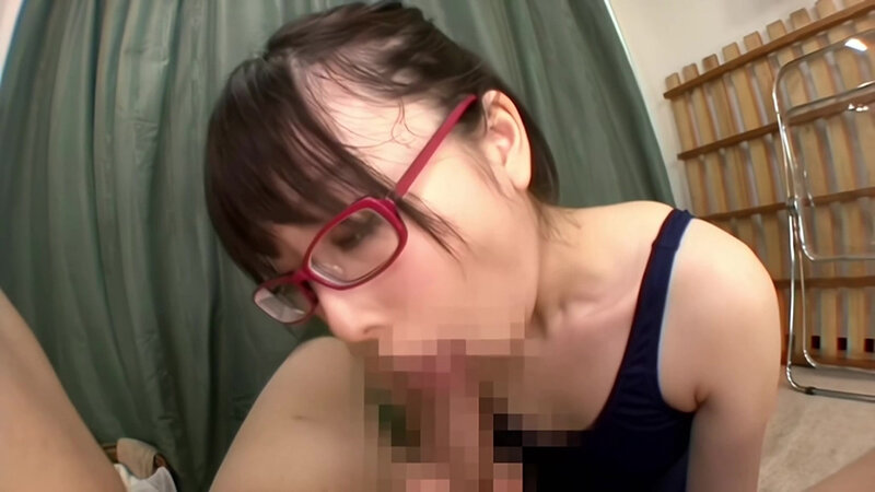 「【素人】めがね美乳のミニ系女子ちあきちゃん(18)の競泳水着姿が眩しい部活帰りグラビア」のサンプル画像2枚目