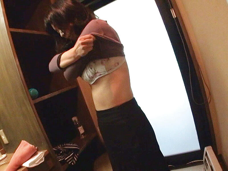 「【熟女】艶やかな和服美人が魅せる人妻の色気｜浴衣姿の濃厚プレイ【AIリマスター版】」のサンプル画像2枚目