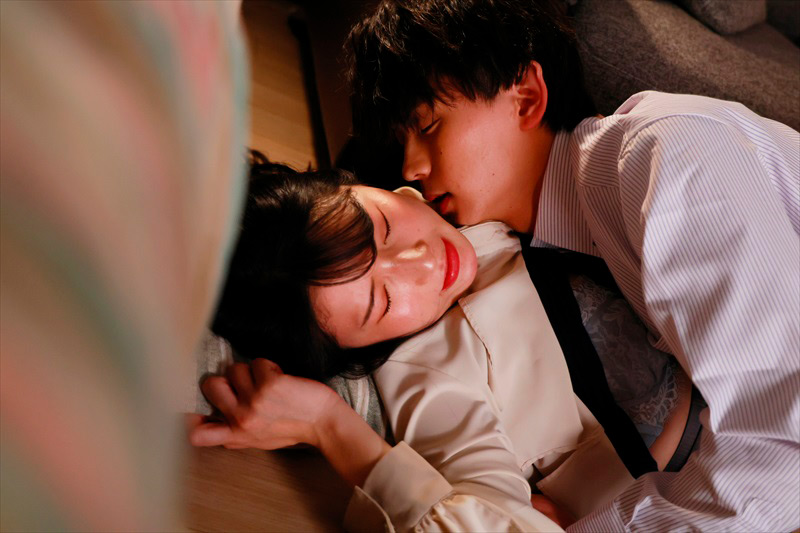 「宮西ひかる「誰にもあげない」独占密着映像｜話題の女優が魅せる大人のドラマ作品」のサンプル画像14枚目