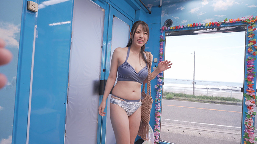 「【素人さなちゃん】マジックミラー号で水着ギリギリディルド体験【企画モノ】」のサムネイル