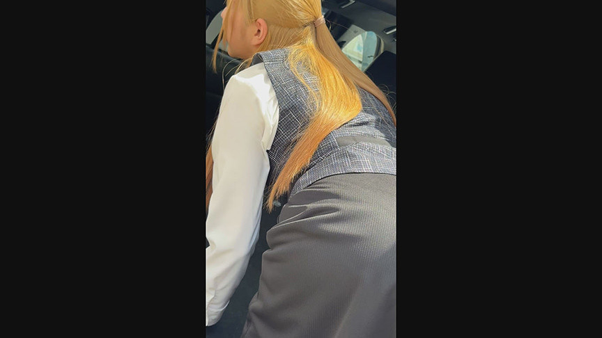 「【素人】美人ディーラーの生パンスト姿が眩しい！高級車販売店での秘密の昼休み【OL】」のサンプル画像8枚目