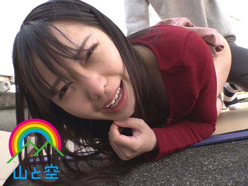 「【素人】SNS配信中の見せたがり女性に突撃！野外露出プレイの刺激的な一部始終」のサンプル画像20枚目