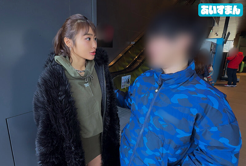 「【素人】巨乳パイパン美女あきら28歳に中出し!日焼け筋肉ボディの無口ビッチと生ハメ体験」のサンプル画像2枚目