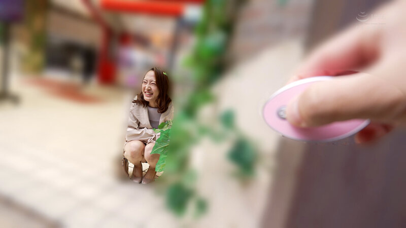 「熟女・白花こうのオナニー＆野外露出プレイ集！中出しシーン満載の8時間ベスト」のサンプル画像2枚目