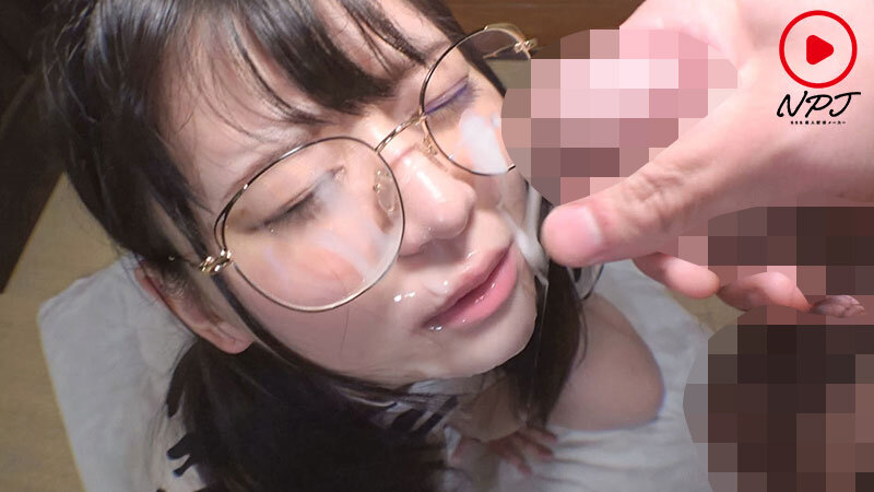 「【巨乳めがね美少女】初心なうぶっ娘に手コキさせて中出し!男性経験少ない女子を優しく筆おろし」のサンプル画像7枚目